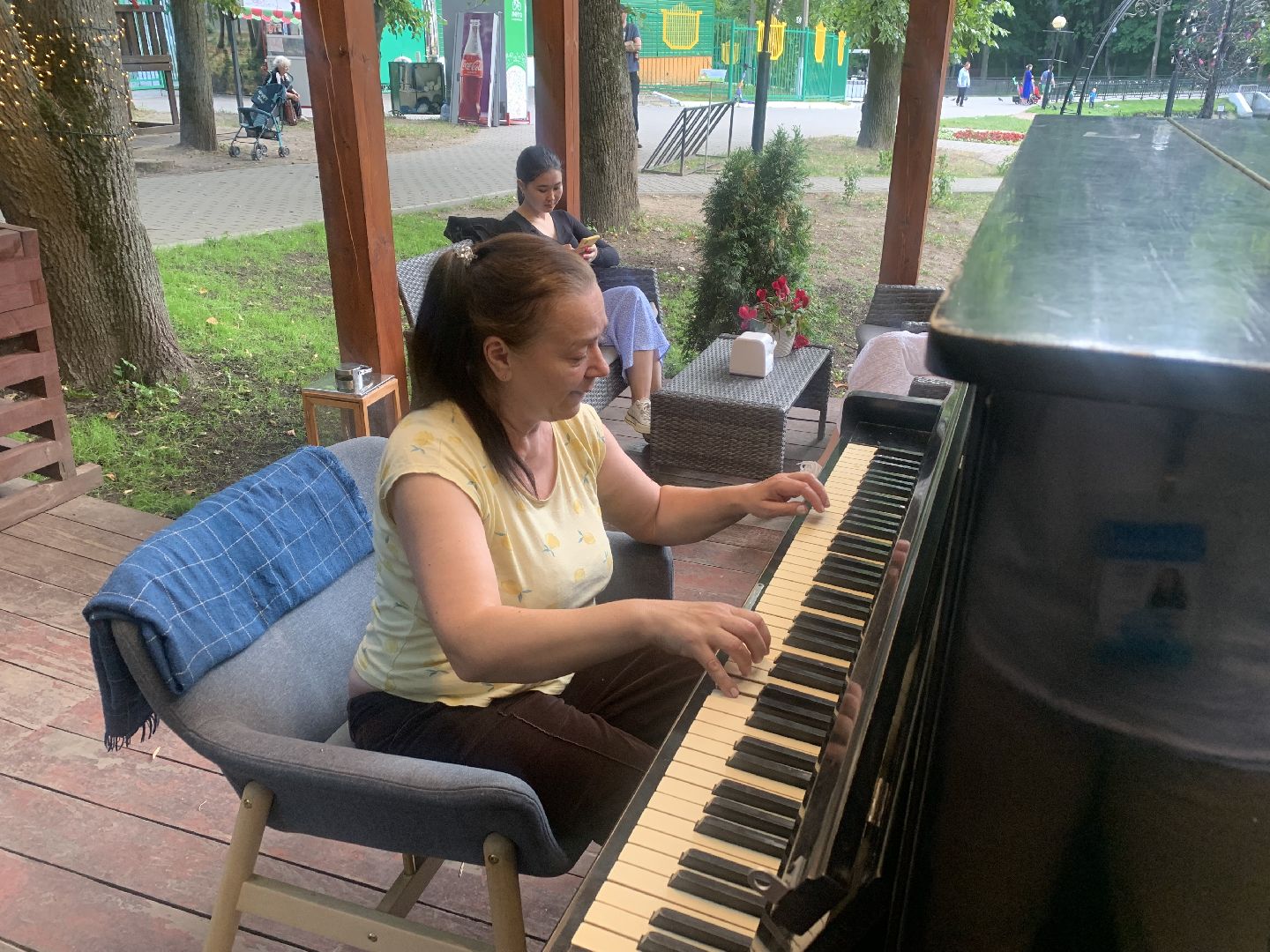 Музыка, пианино, дело жизни, Городской парк, лето в подмосковье,