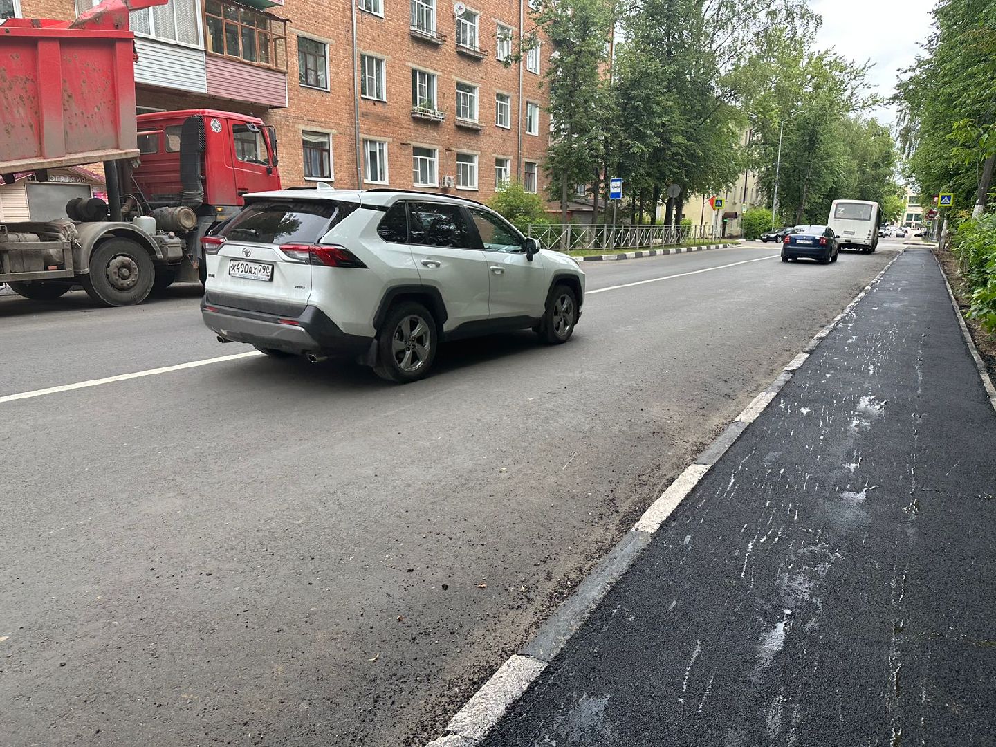 Новая дорога, ремонт дороги, уложили асфальт, сеть тротуаров, Наро-Фоминск