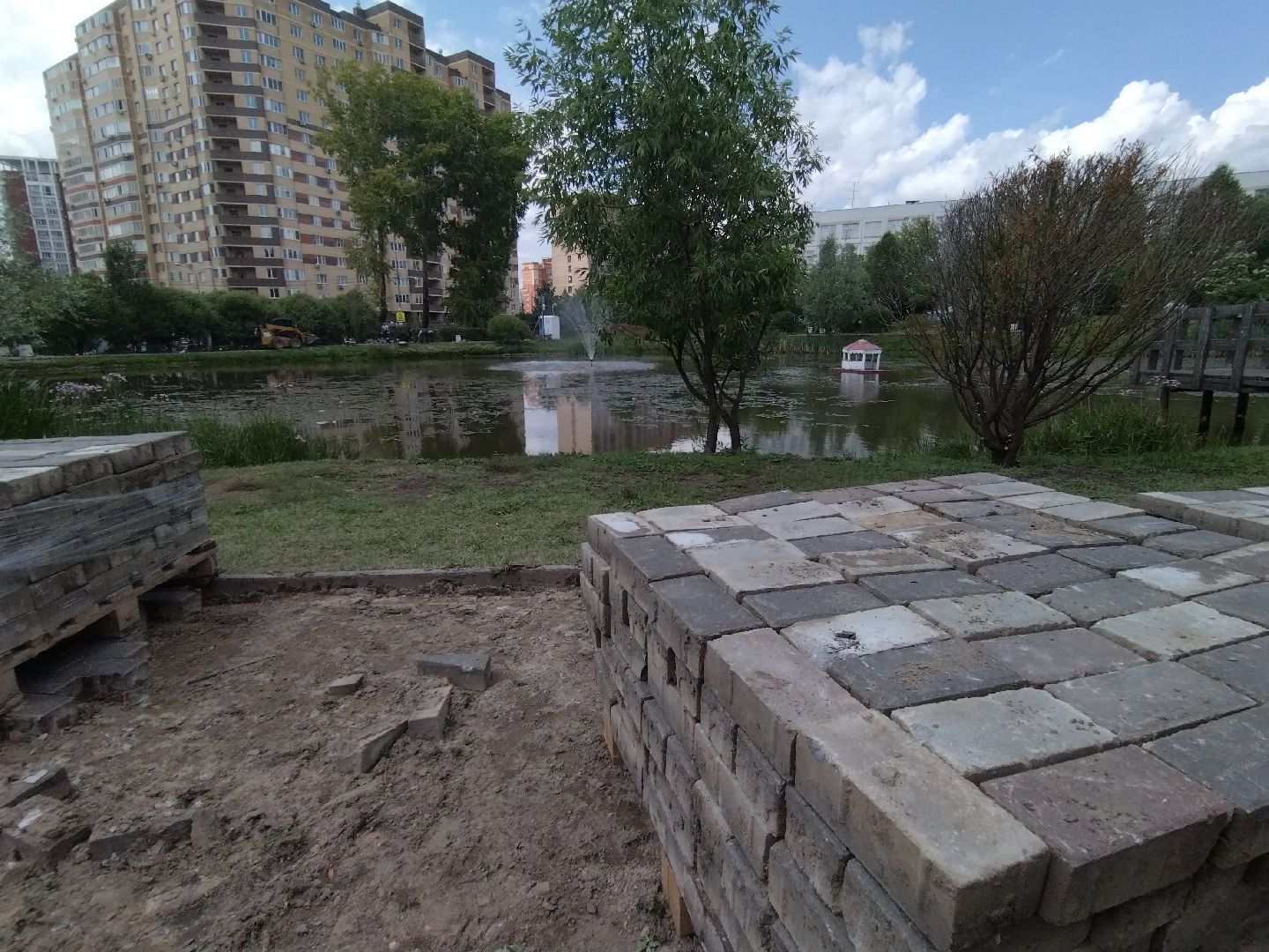 Благоустройство скверов, Мытищи, сквер на Сукромке, сквер на Колпакова, Алексеевский пруд, Ядреевский пруд