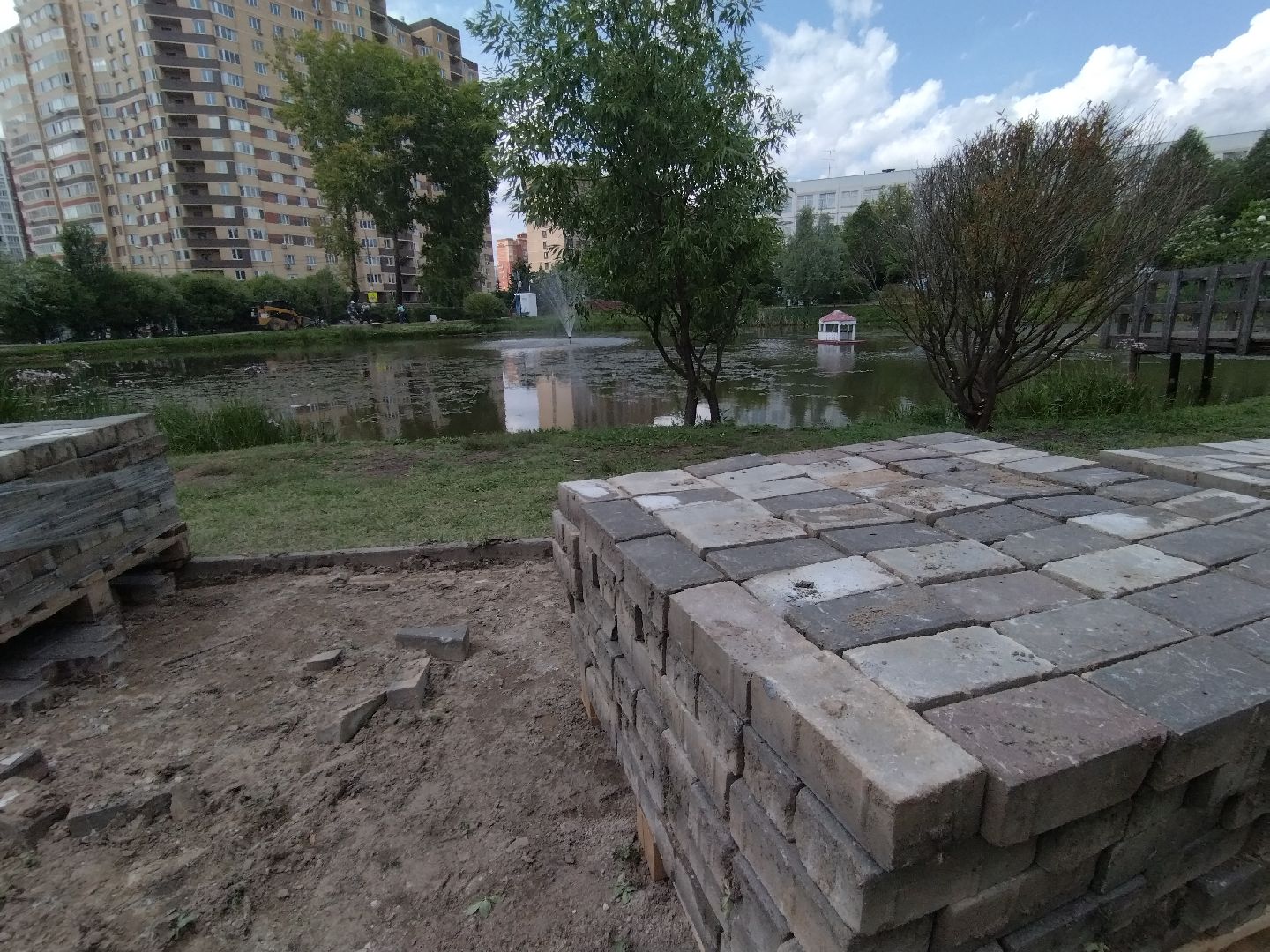 Благоустройство скверов, Мытищи, сквер на Сукромке, сквер на Колпакова, Алексеевский пруд, Ядреевский пруд