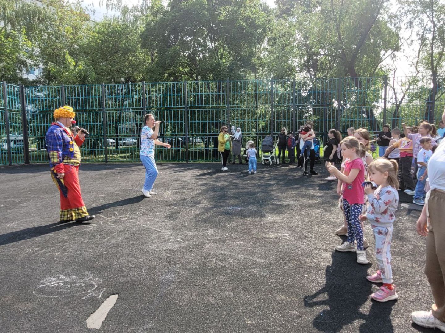 дети; конкурс; улыбки; подарки