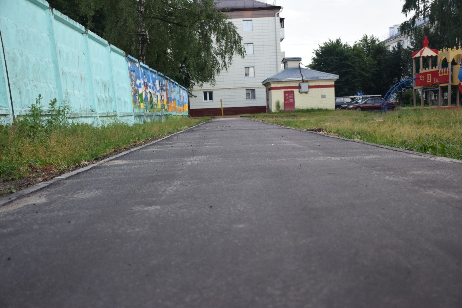 Электрогорск, городской округ Павловский Посад, дорога, тротуар, асфальт, тропа, пешком