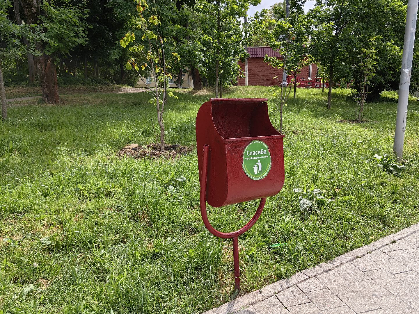 Урны, уборка, покраска, благоустройство