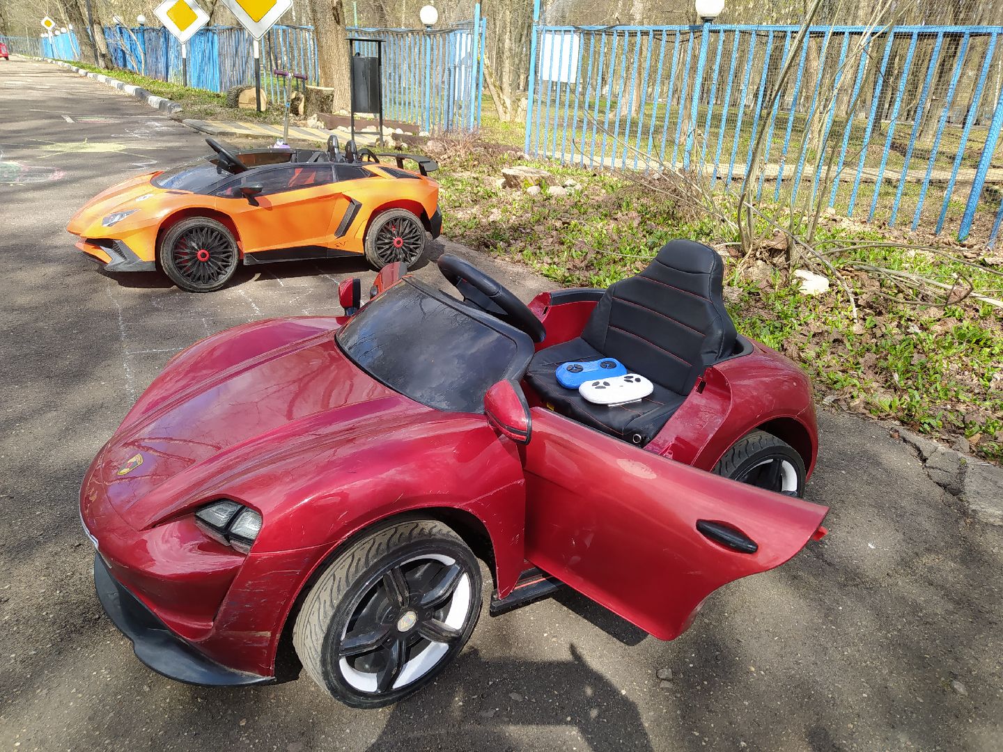 Автогородок, машины, дорога, светофор, зебра, парк