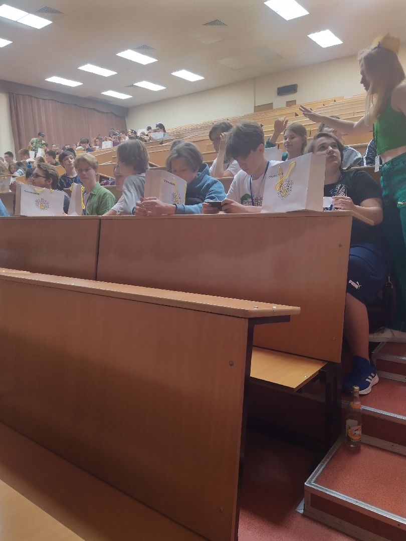 Долгопудный, летние лагеря, олимпиада, МФТИ, ЛОШ, нейросети