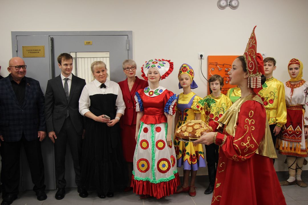 Лобня, города