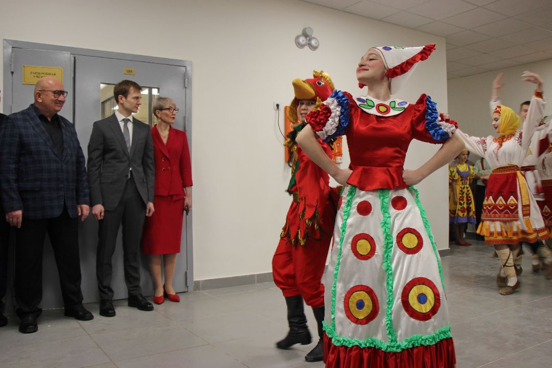 Лобня, города