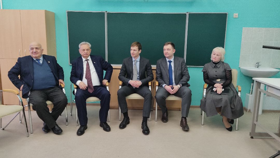 Лобня, города