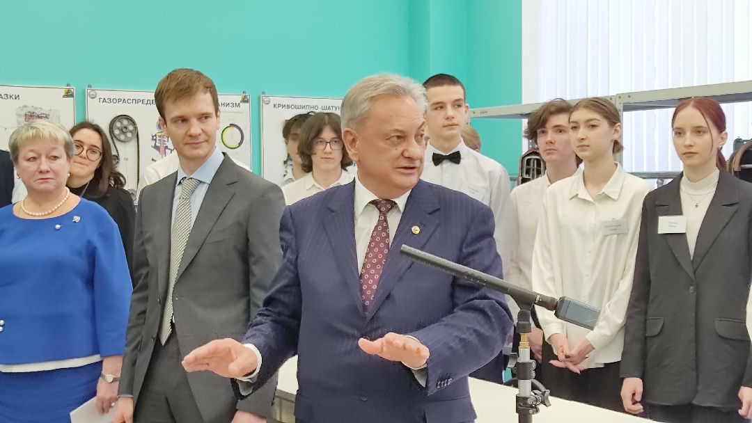 Лобня, города