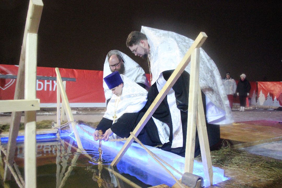 Лобня, города