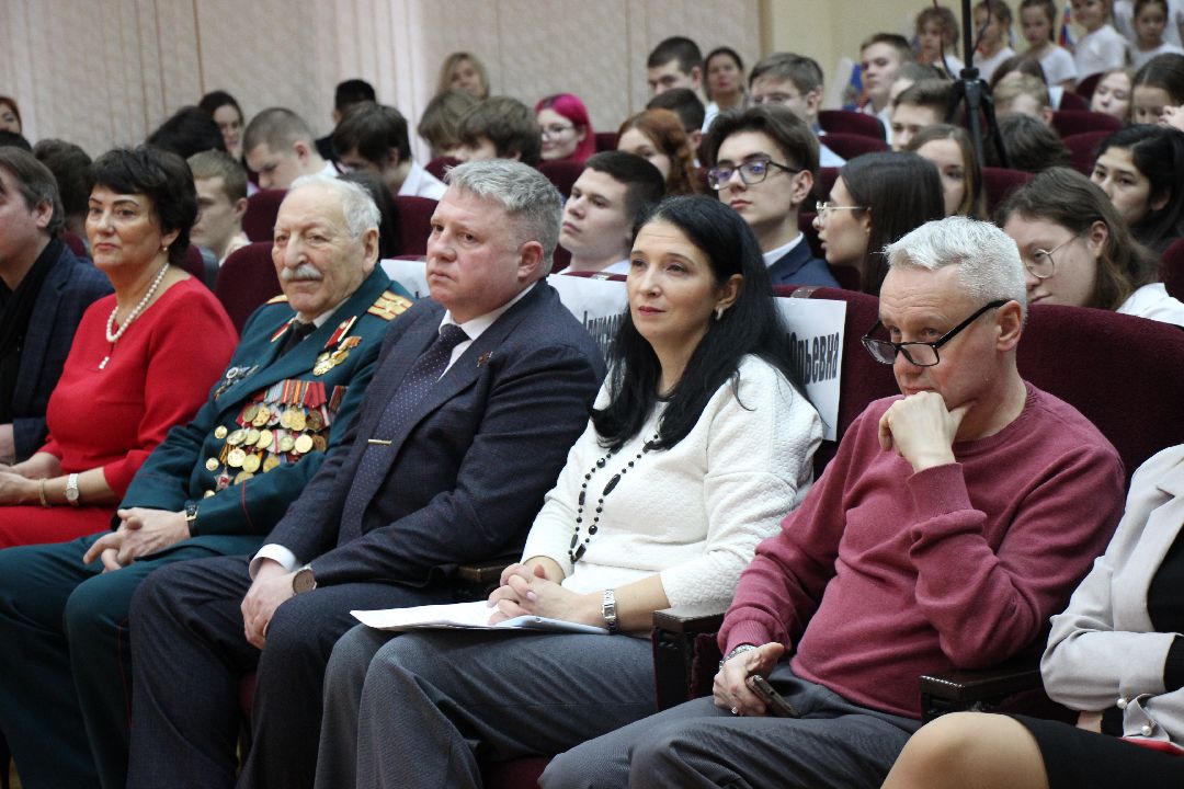 Лобня, города