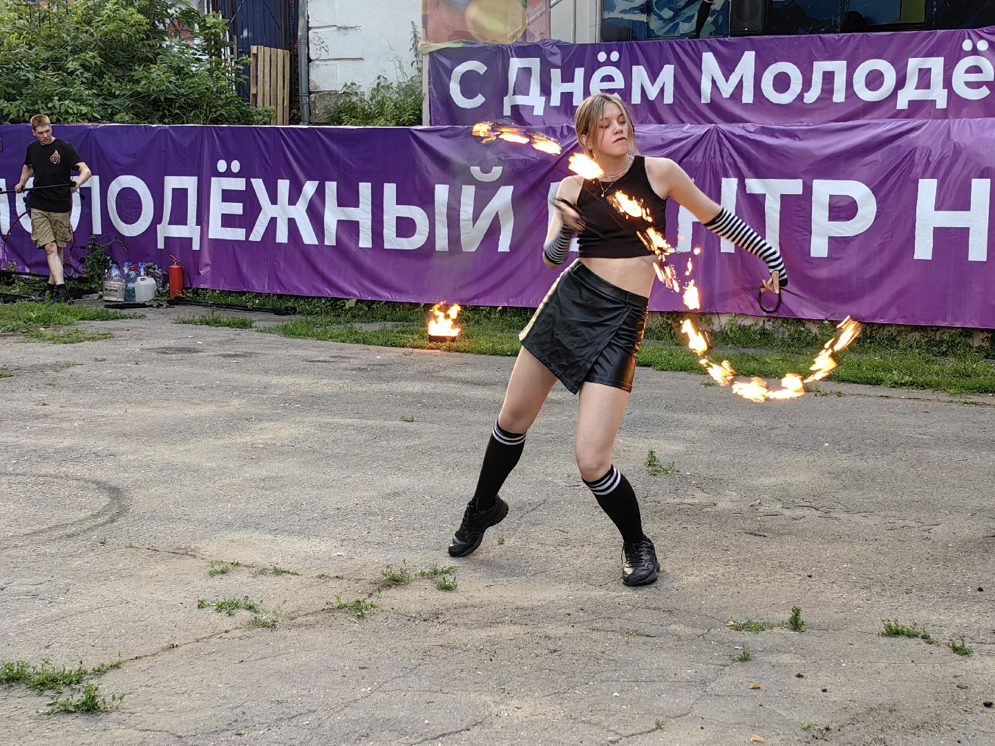 Шоу, артист, сцена, огнемёт, огонь