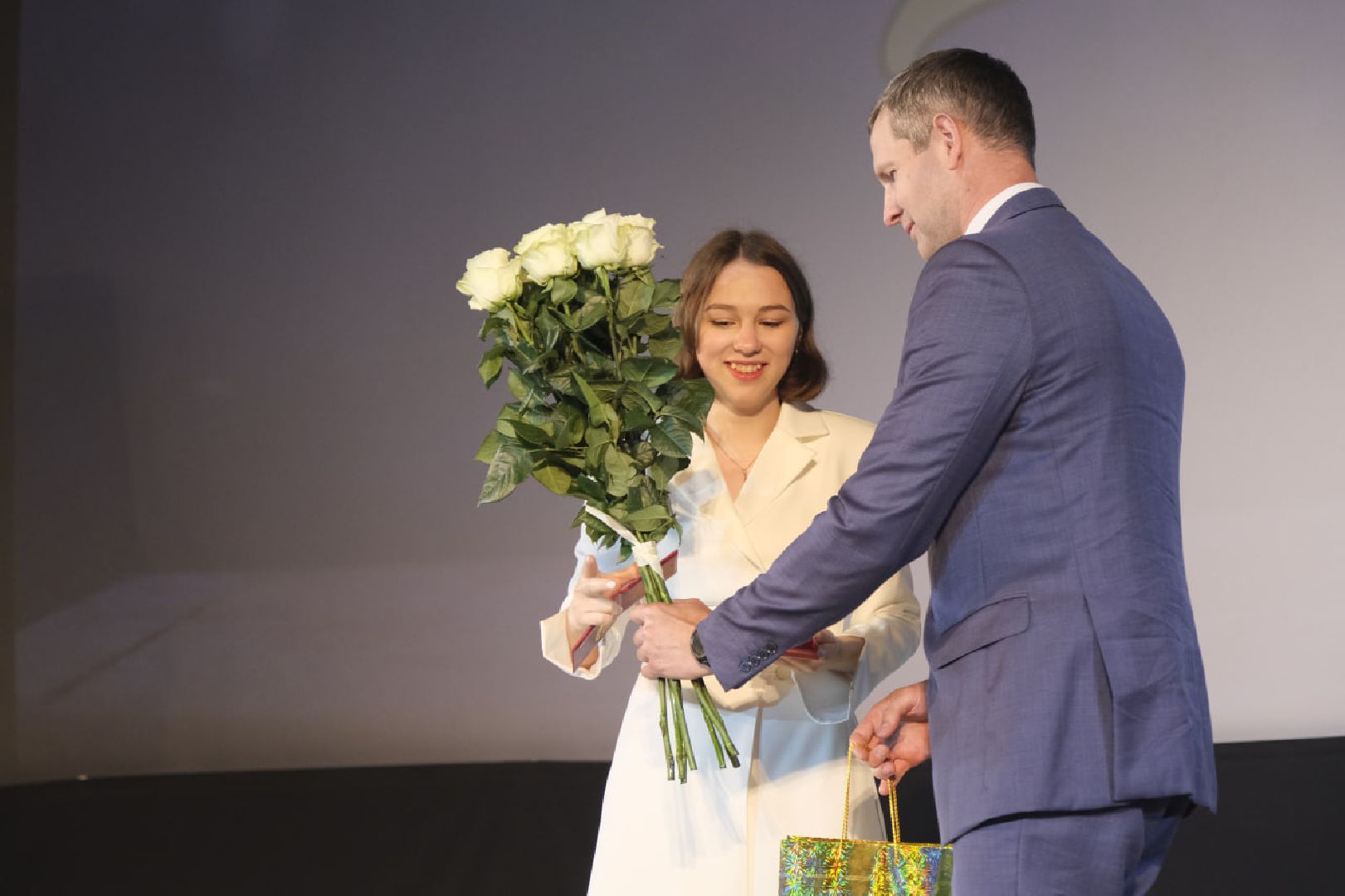 Пущино, выпускной, образование