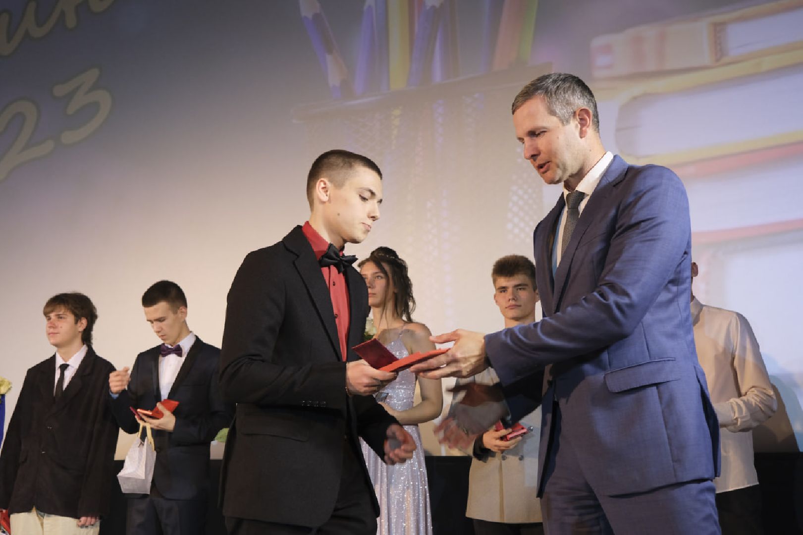 Пущино, выпускной, образование