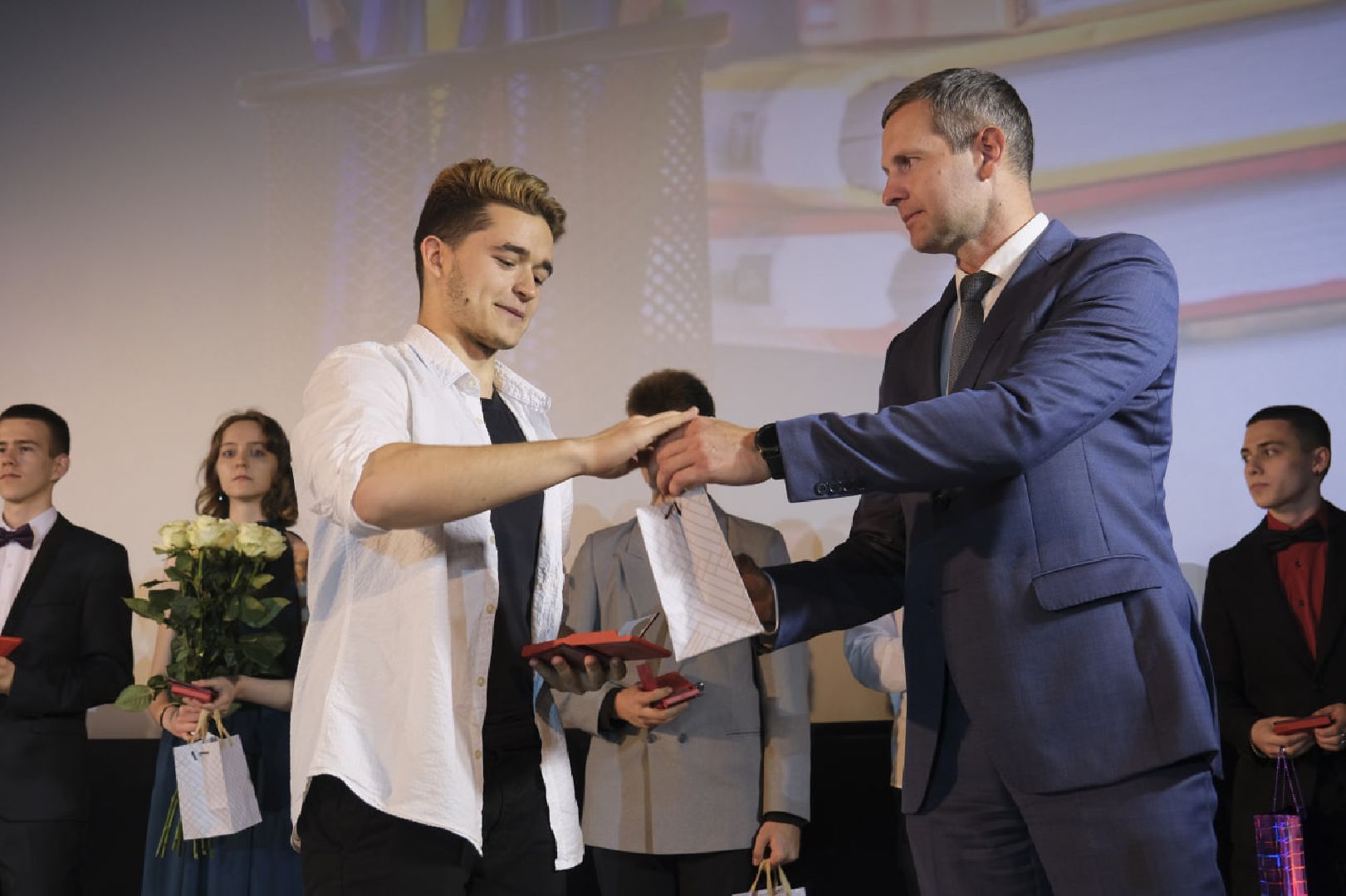 Пущино, выпускной, образование