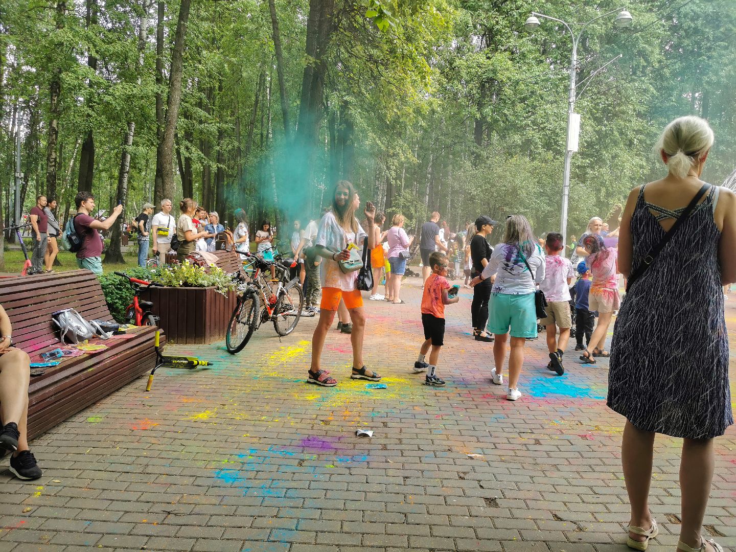 фестиваль красок, лето в подмосковье, парки подмосковья,