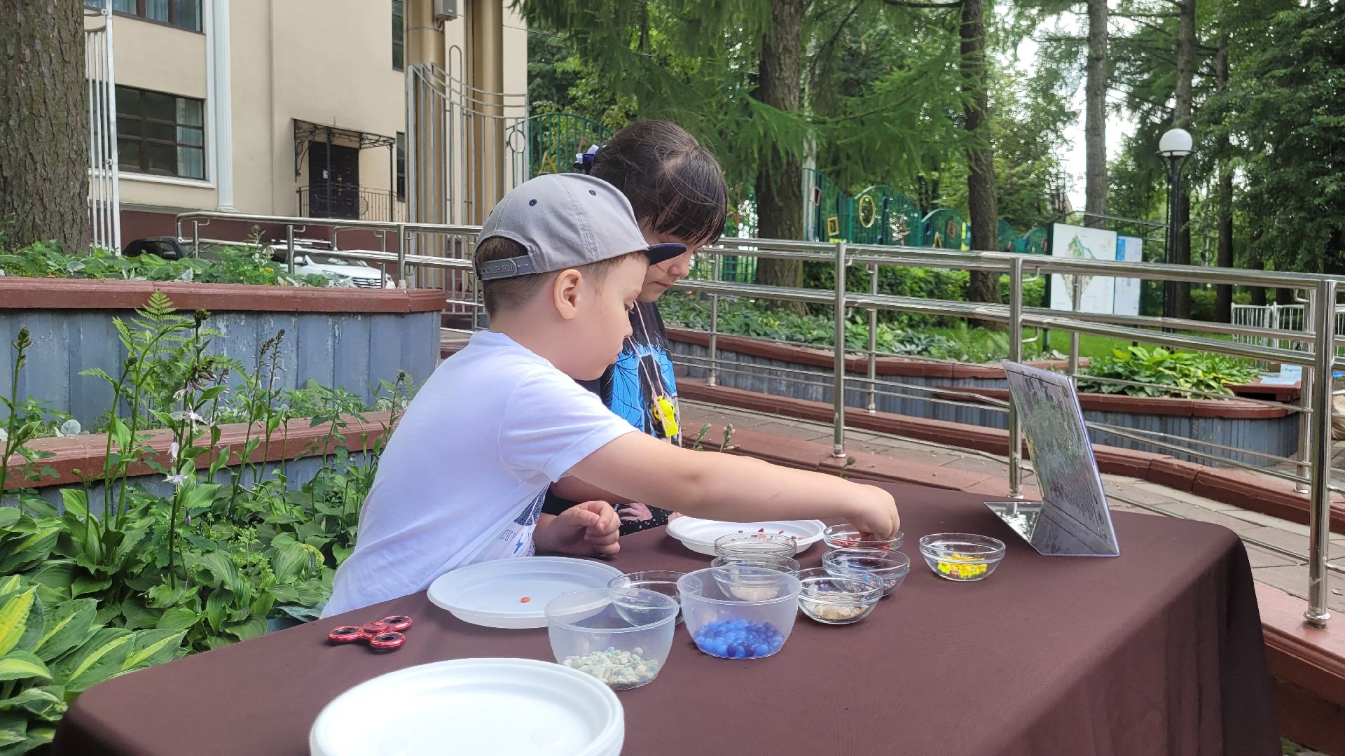 творчество; видные мастера; парки видного; досуг