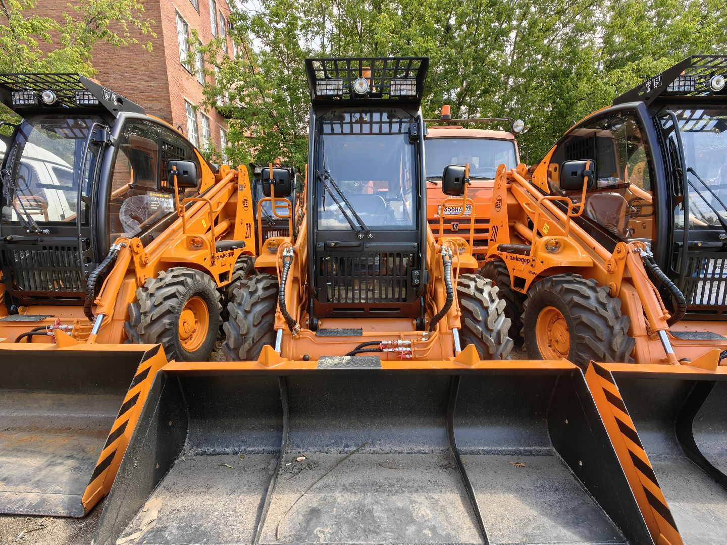 Техника, мини-погрузчик, парк, уборка