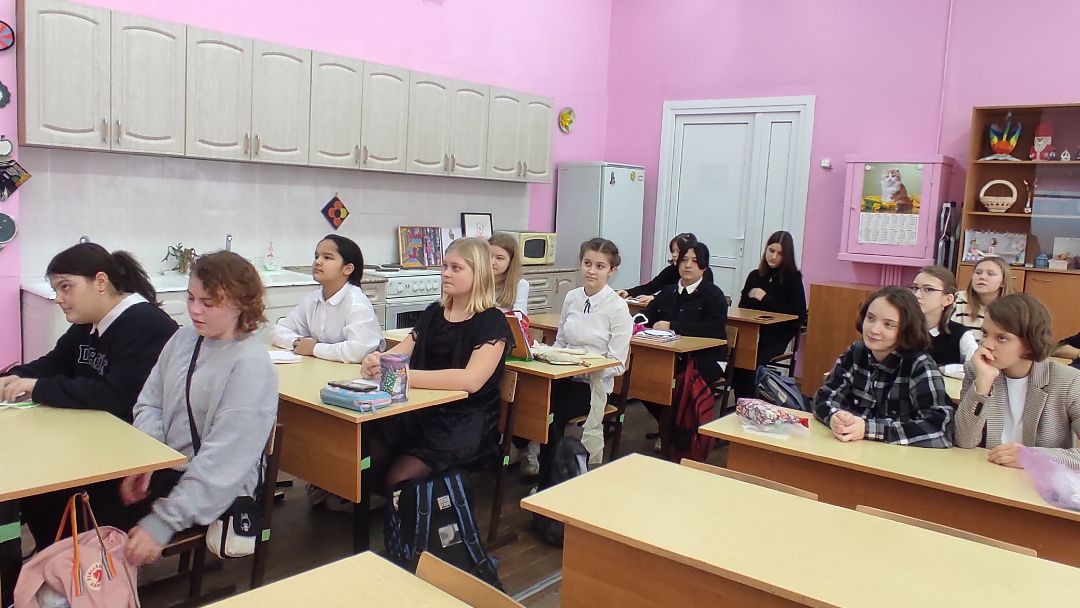 Лобня, города