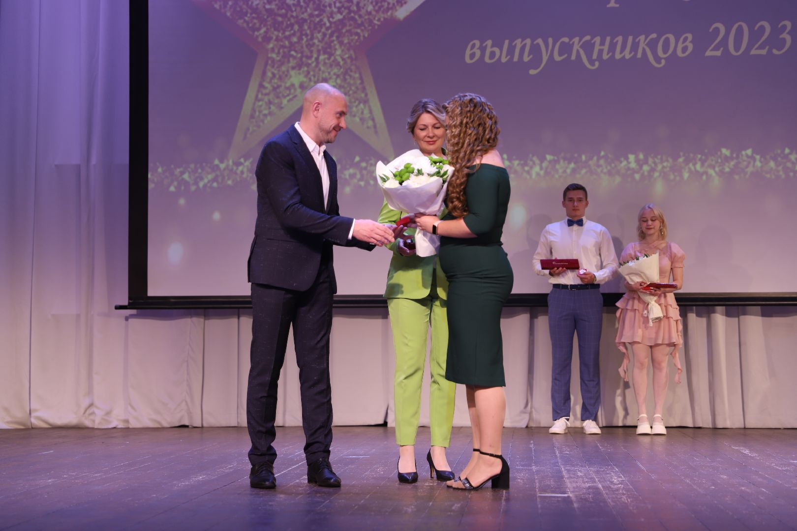 Солнечногорск, медали, выпускники, отличники, школа