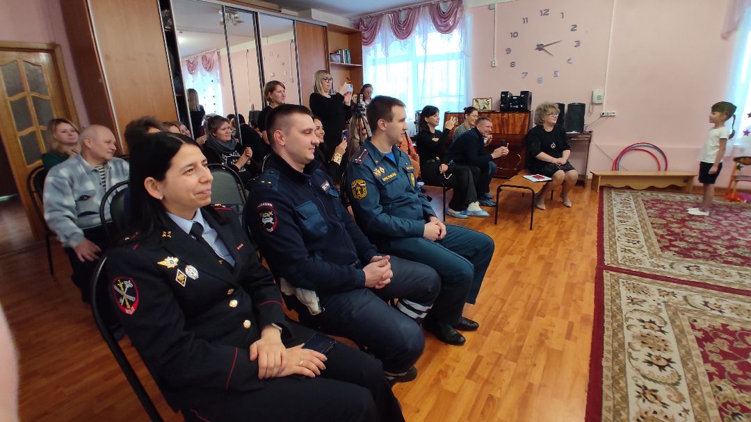 Лобня, города