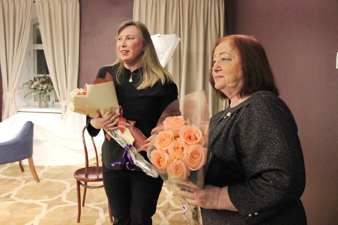 Лобня, города