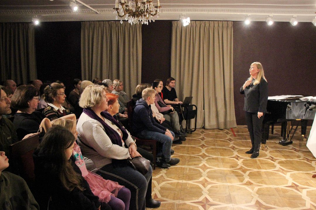 Лобня, города