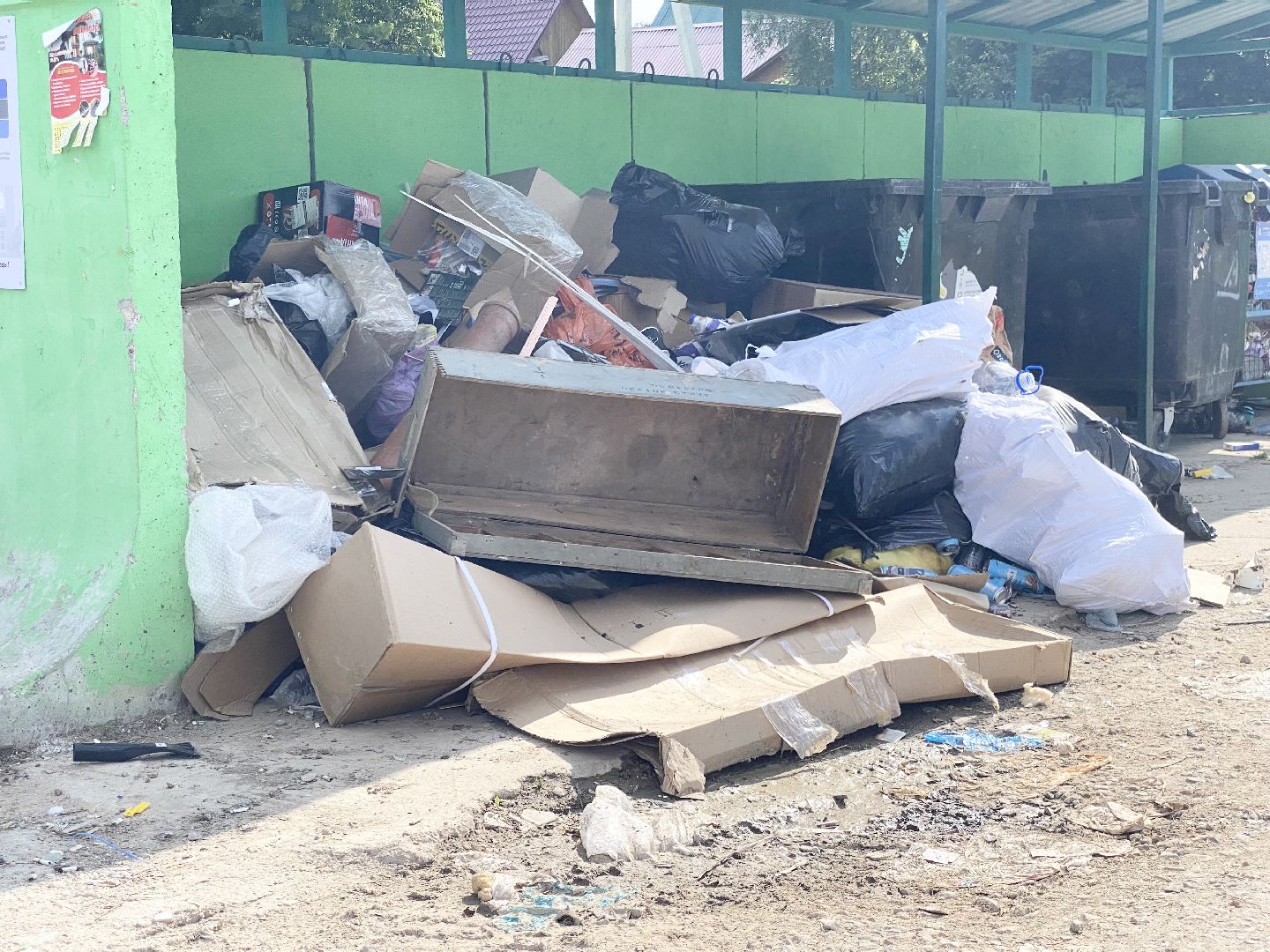 Домодедово, контейнерная площадка, просьба жителей, строительный мусор, крупногабаритный мусор, сортировка отходов, информационные таблички