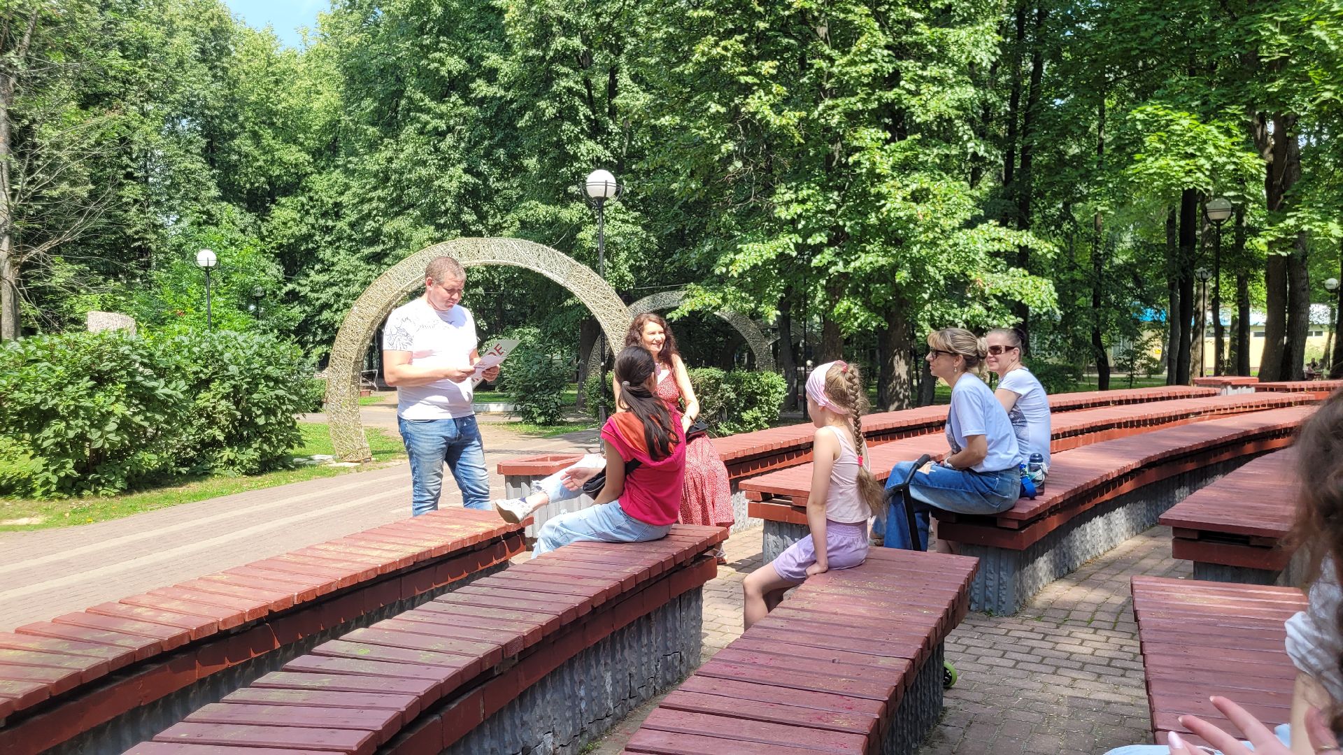 дети; литература; читающая скамейка; игры; библиотека; парки подмосковья