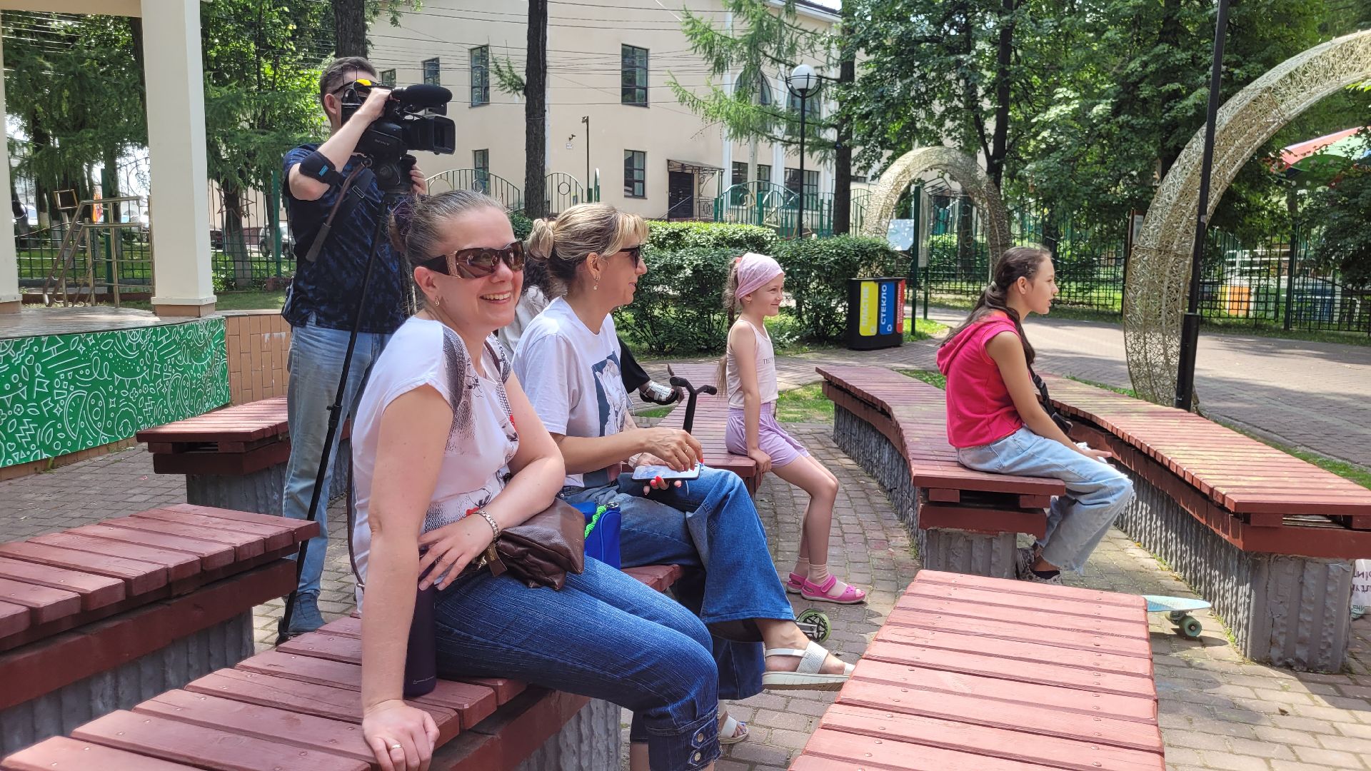 дети; литература; читающая скамейка; игры; библиотека; парки подмосковья