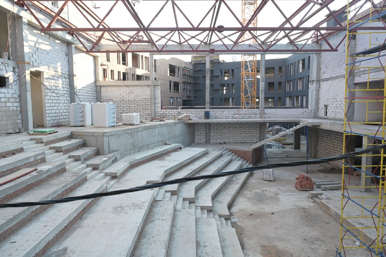 Строительство, школа