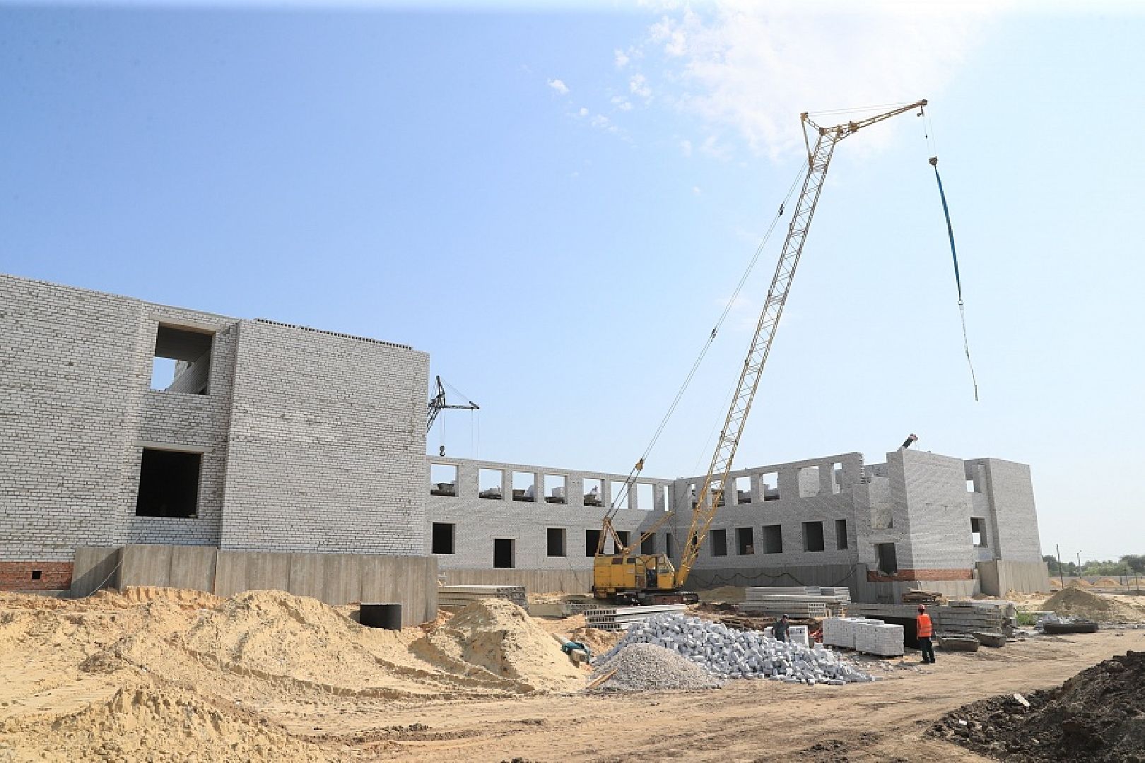 Строительство, школа