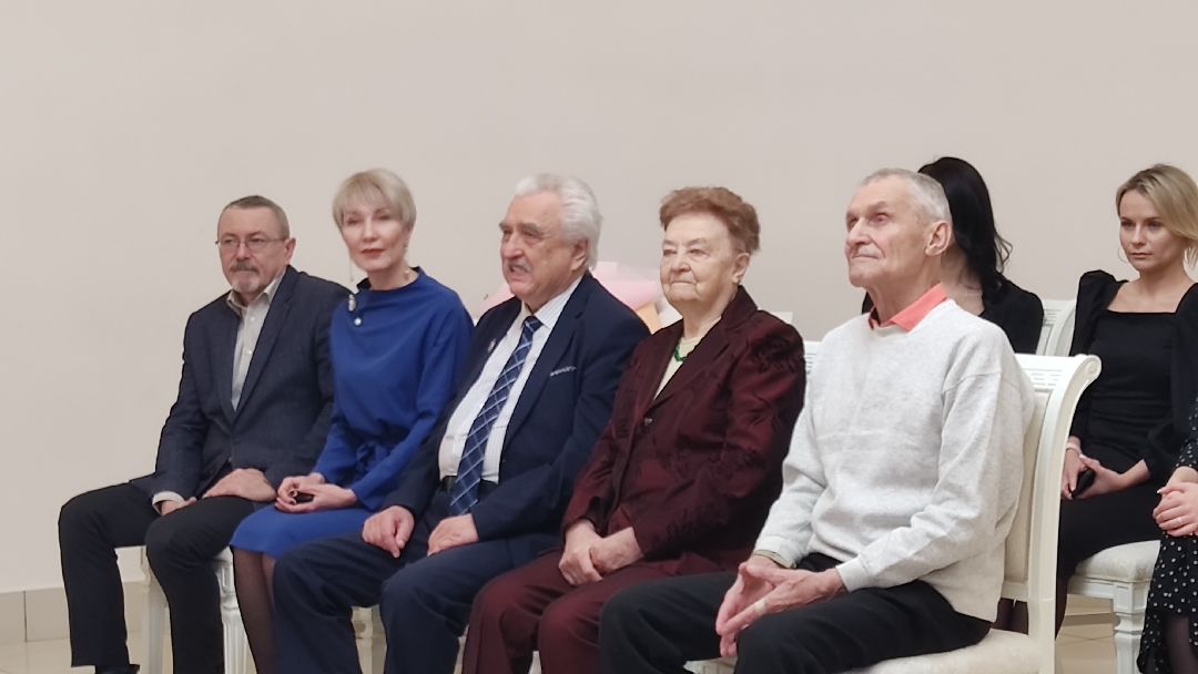 Лобня, города