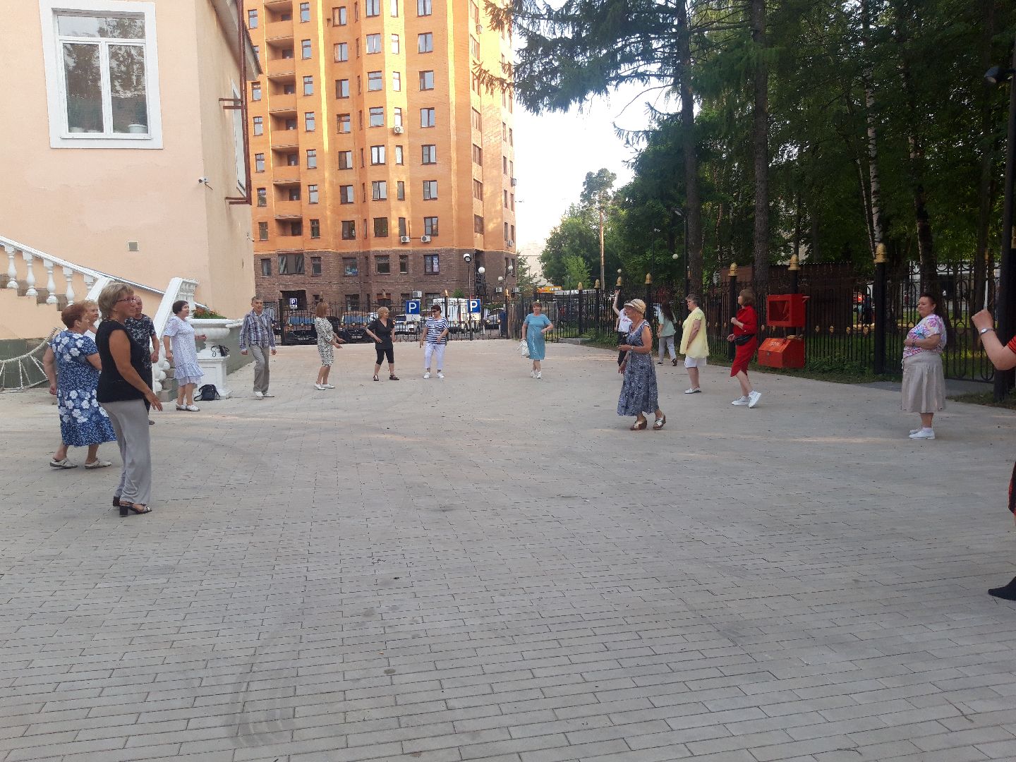 доброе дело, пенсионеры, лето в подмосковье,