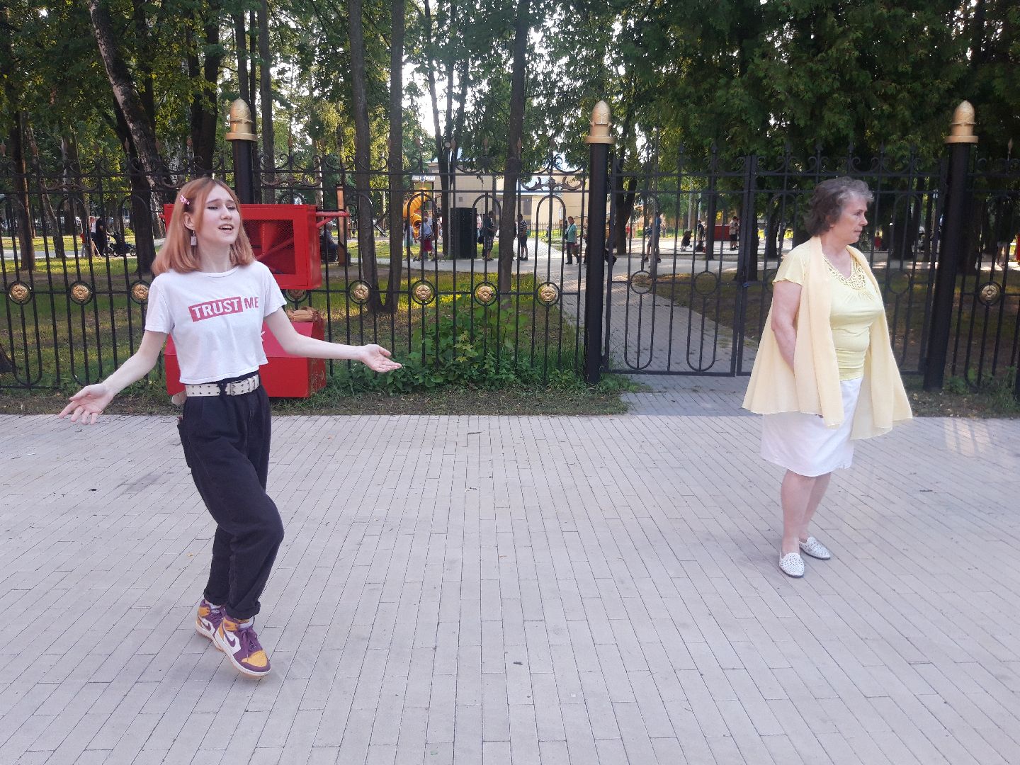 доброе дело, пенсионеры, лето в подмосковье,