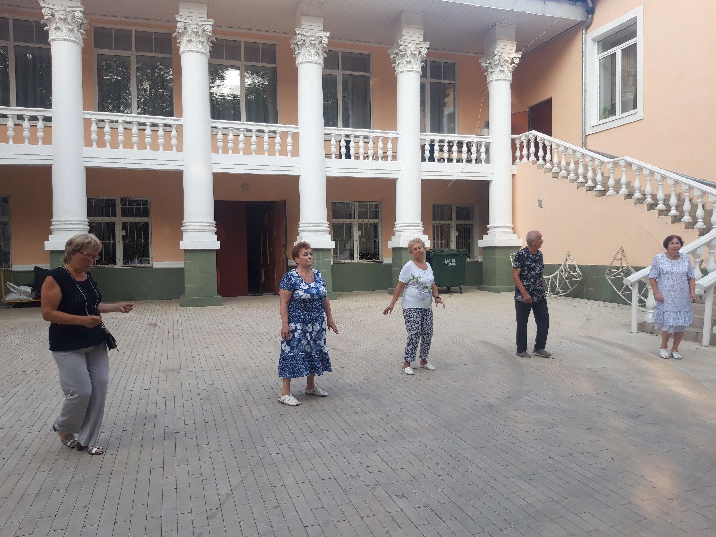 доброе дело, пенсионеры, лето в подмосковье,