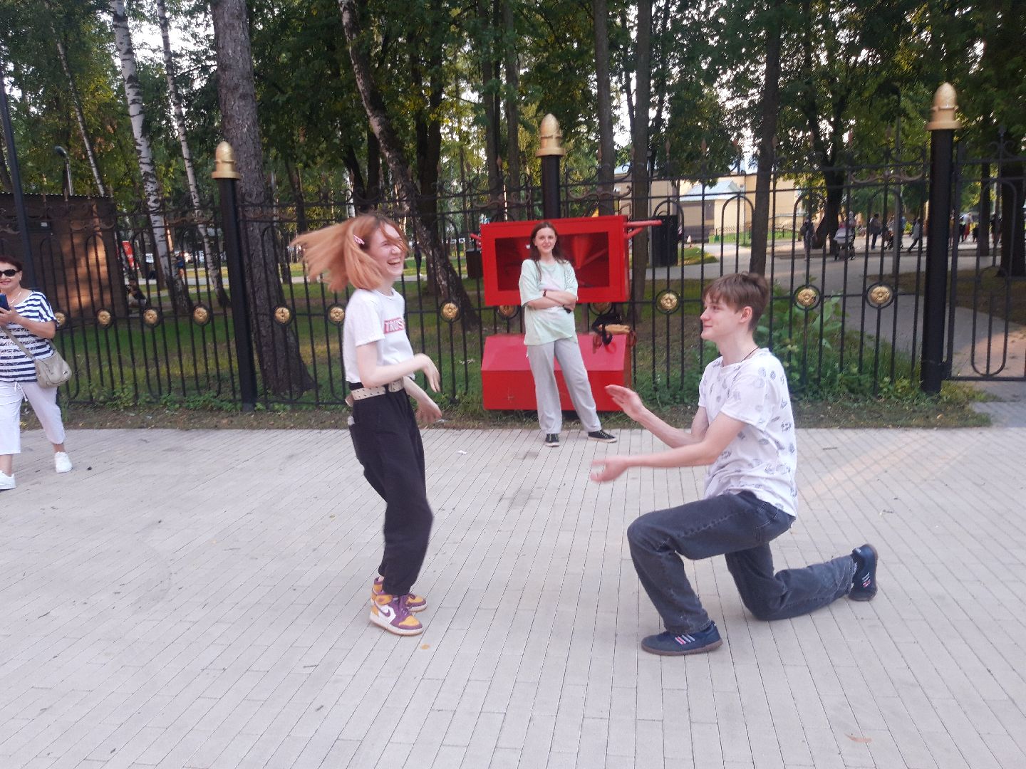 доброе дело, пенсионеры, лето в подмосковье,