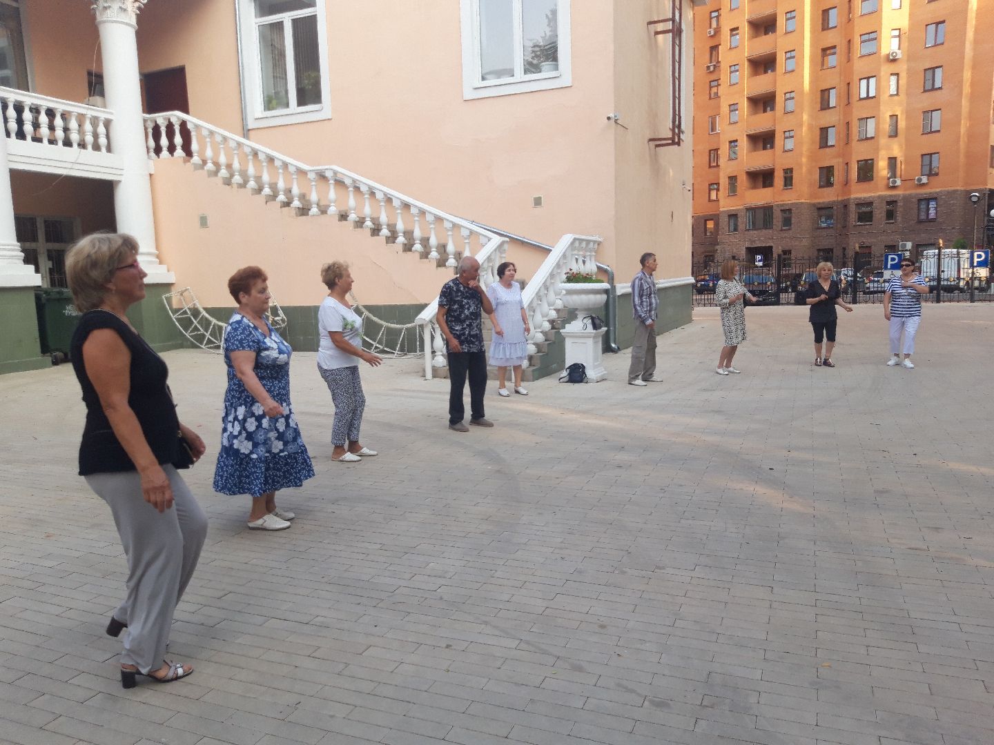 доброе дело, пенсионеры, лето в подмосковье,