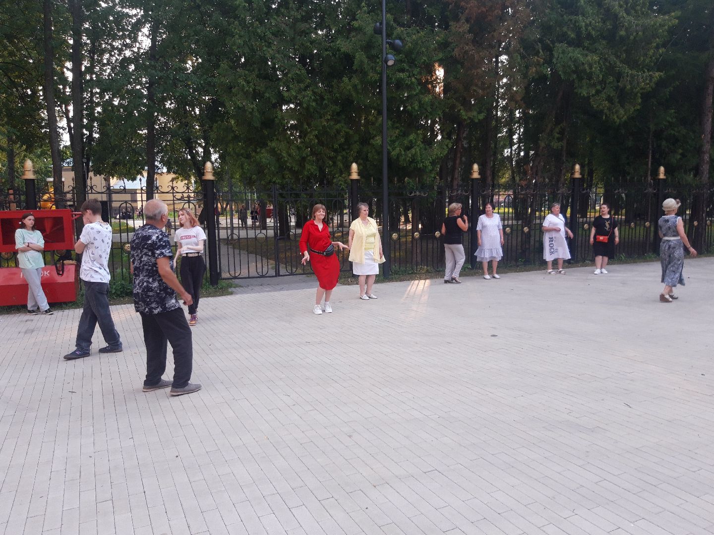 доброе дело, пенсионеры, лето в подмосковье,