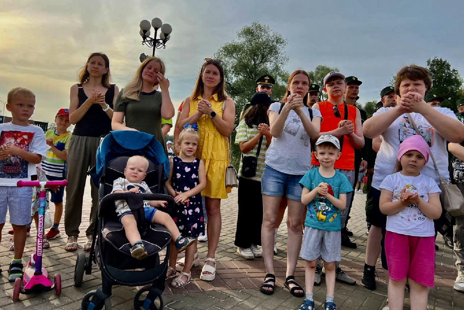 Наро-Фоминск, флешмоб, Встанем, молодёжь Подмосковья, ветераны, мы вместе