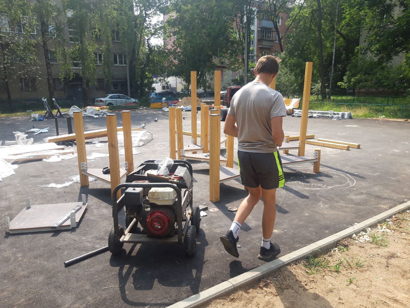 доброе дело, двор,