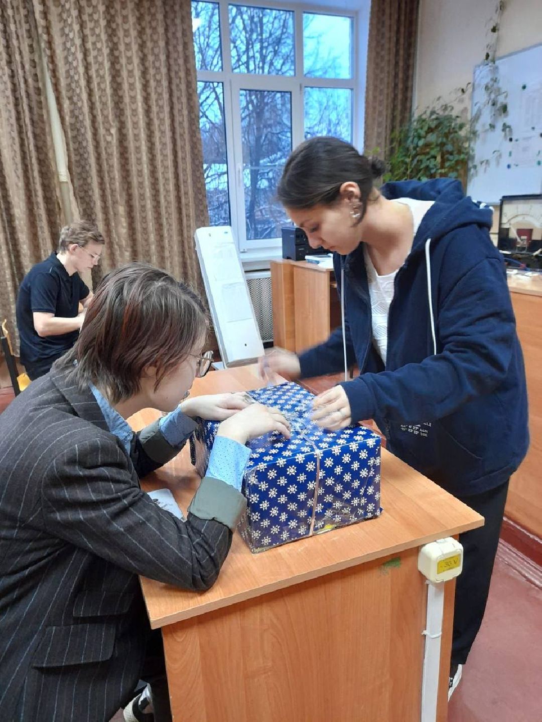 Лобня, общество