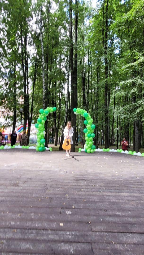 невесты; наряды; видное; парад