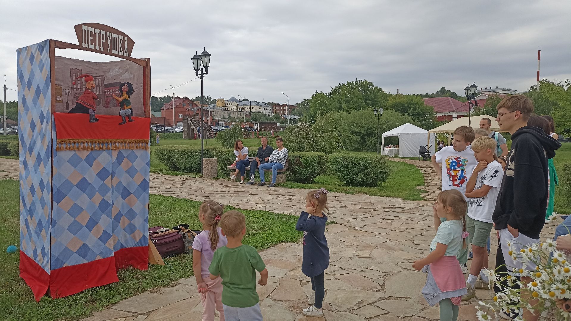 Серпухов, Подмосковье, Принарский парк, кукольный театр, День семьи, любви и верности