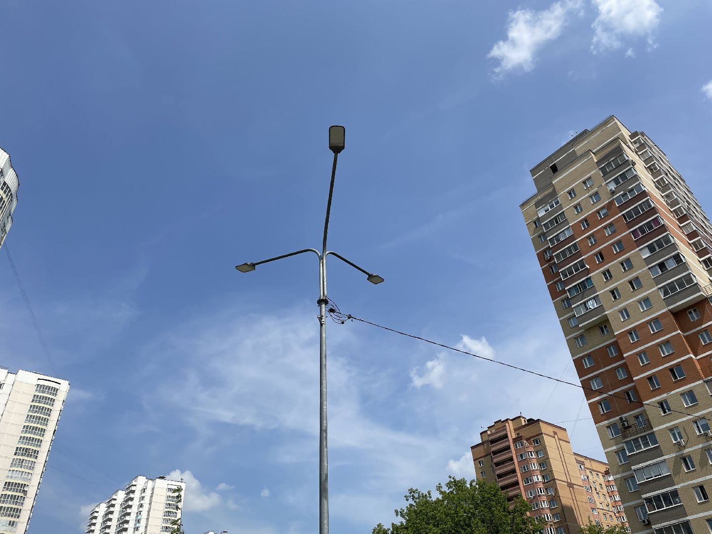 Фонарь, освещение, улица, пешеходы