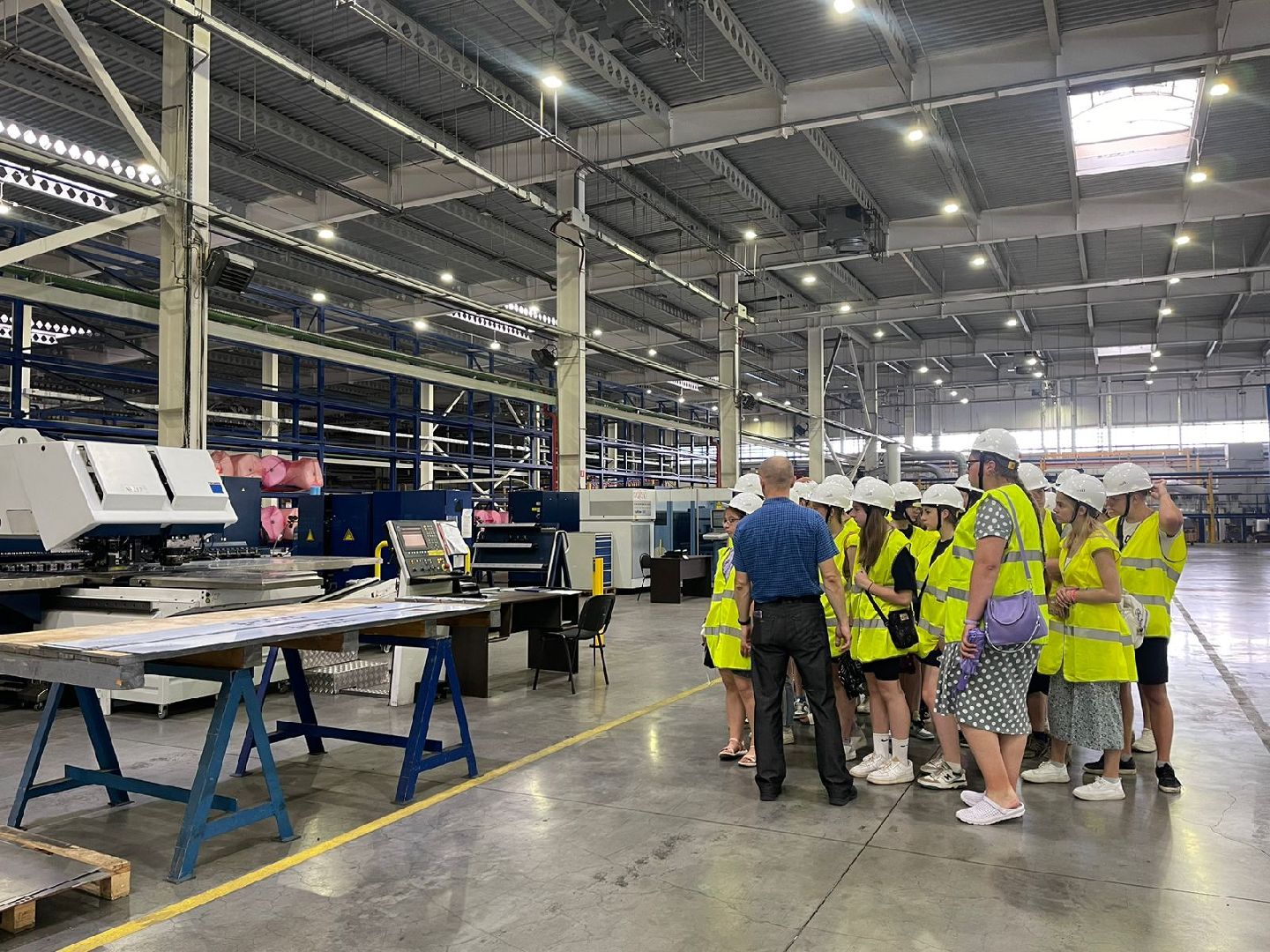 Серпухов, Подмосковье, губернатор, завод, экскурсия, подростки