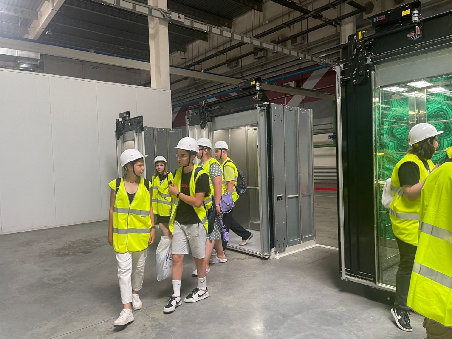 Серпухов, Подмосковье, губернатор, завод, экскурсия, подростки