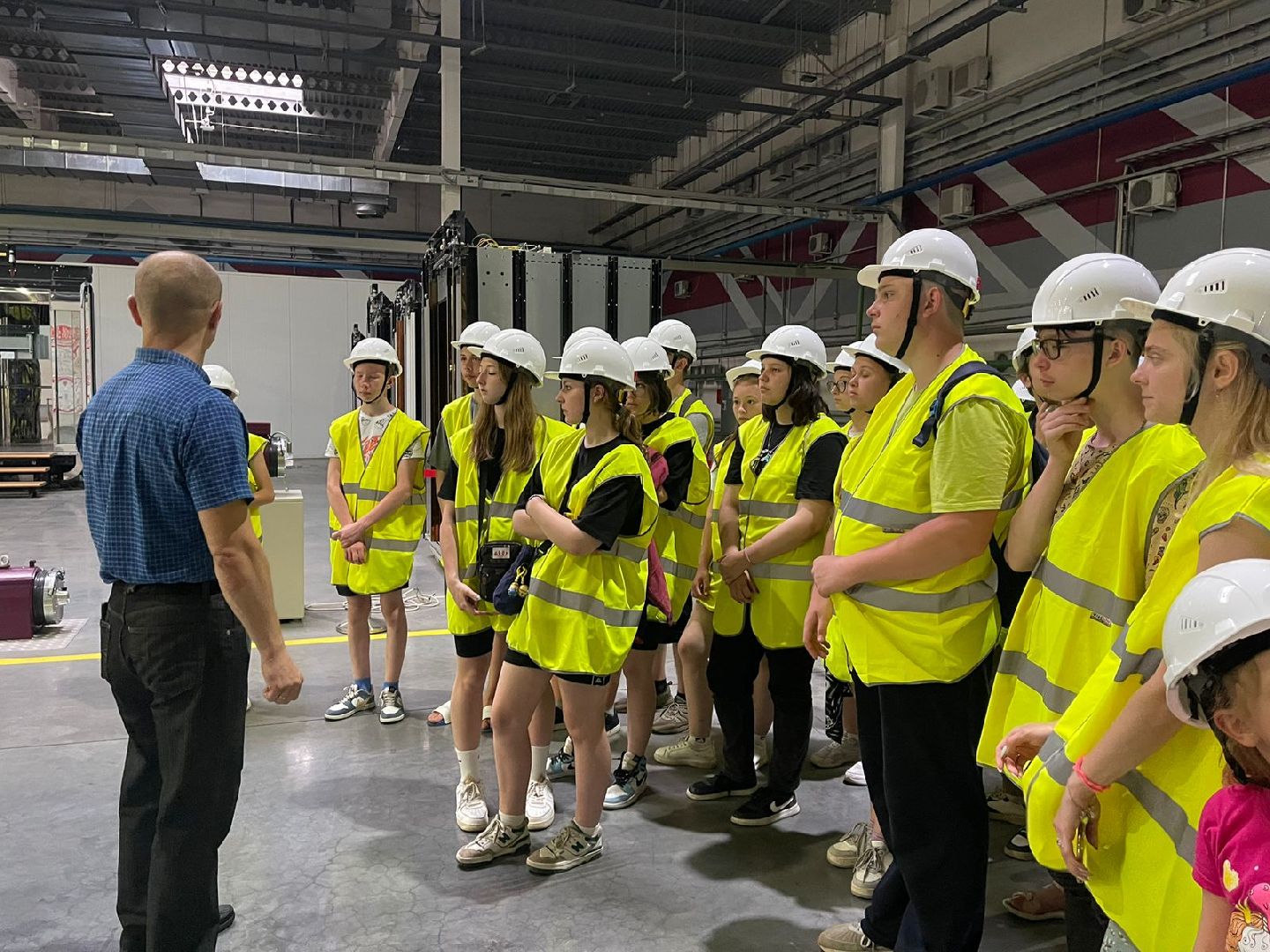 Серпухов, Подмосковье, губернатор, завод, экскурсия, подростки