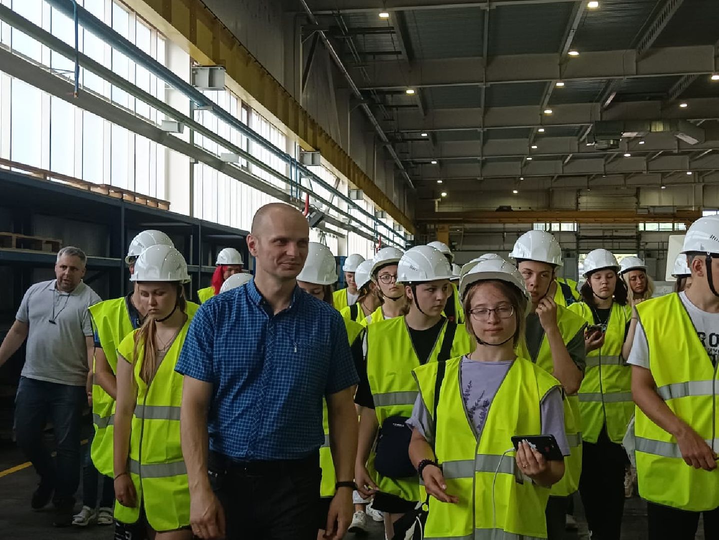 Серпухов, Подмосковье, губернатор, завод, экскурсия, подростки