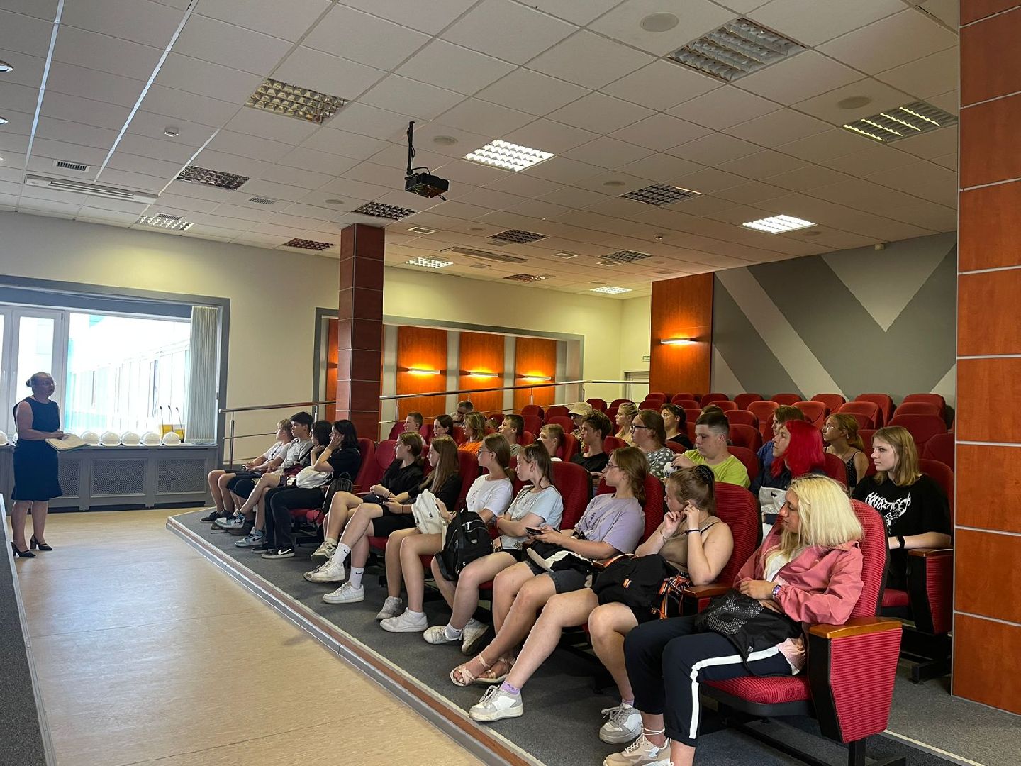 Серпухов, Подмосковье, губернатор, завод, экскурсия, подростки